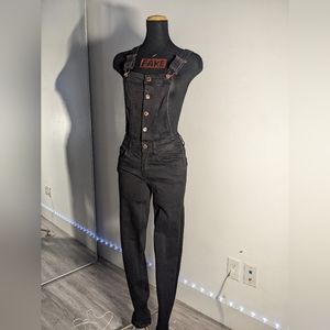 Black Guess skinny overalls